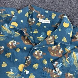Far Afield Mens Shirt Size 3 Large 100% Organic Cotton Hawaii Surfer Sea life